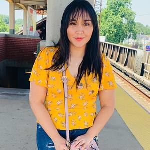 Meet your Posher, Yoselin